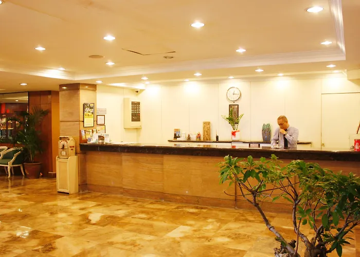 The Aloha Hotel 3*