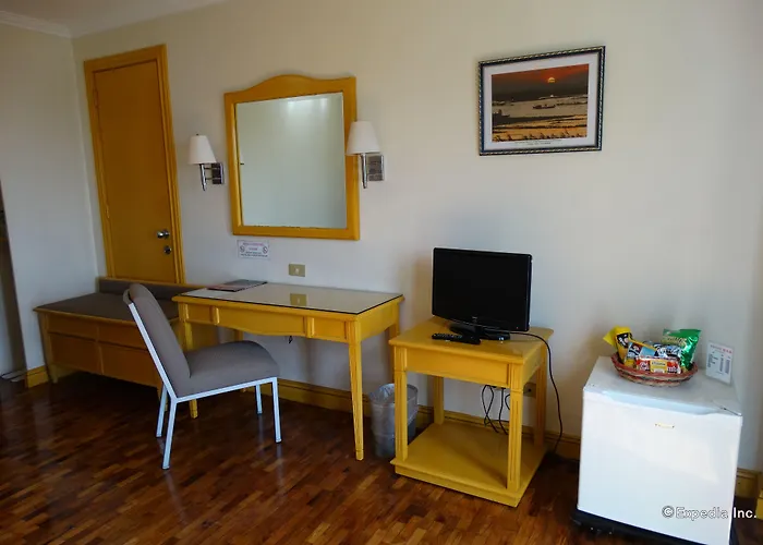 The Aloha Hotel 3*