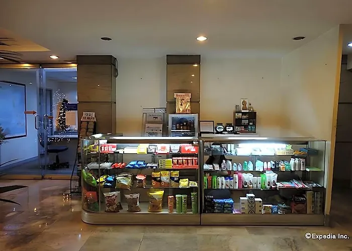 The Aloha Hotel 3*